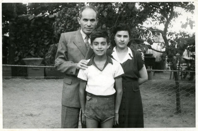 Лесс Вадаш с родителями, Будапешт 