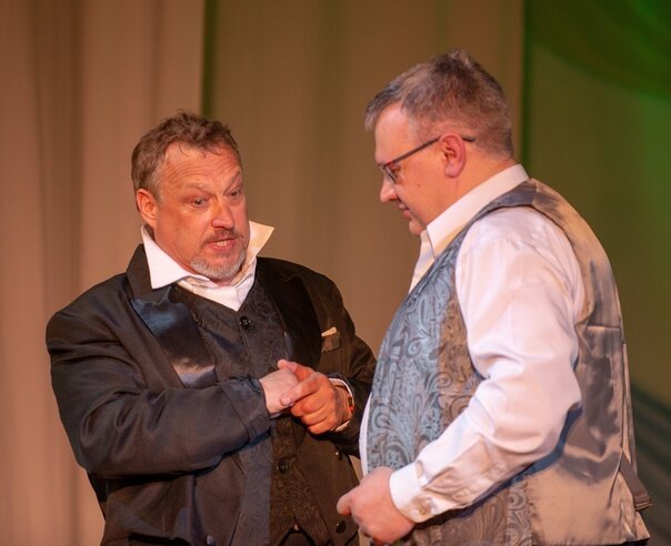 Ломов объясняется в намерениях.