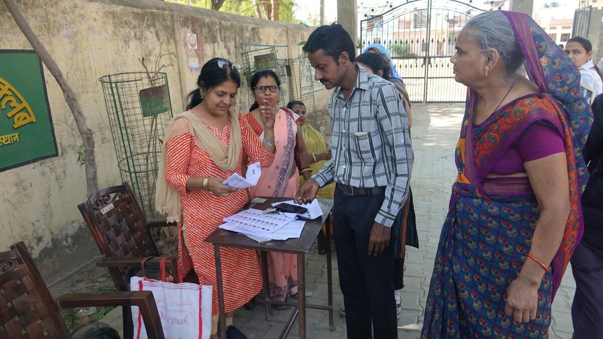 Фото Евгения Пахомова. Выборы в Индии. Первый этап