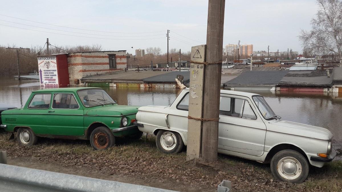 Наводнение в Кургане идет на убыль, город готовится к пожарам. Репортаж с  правого берега Тобола, из-за полицейского оцепления | Куда идём? | Дзен