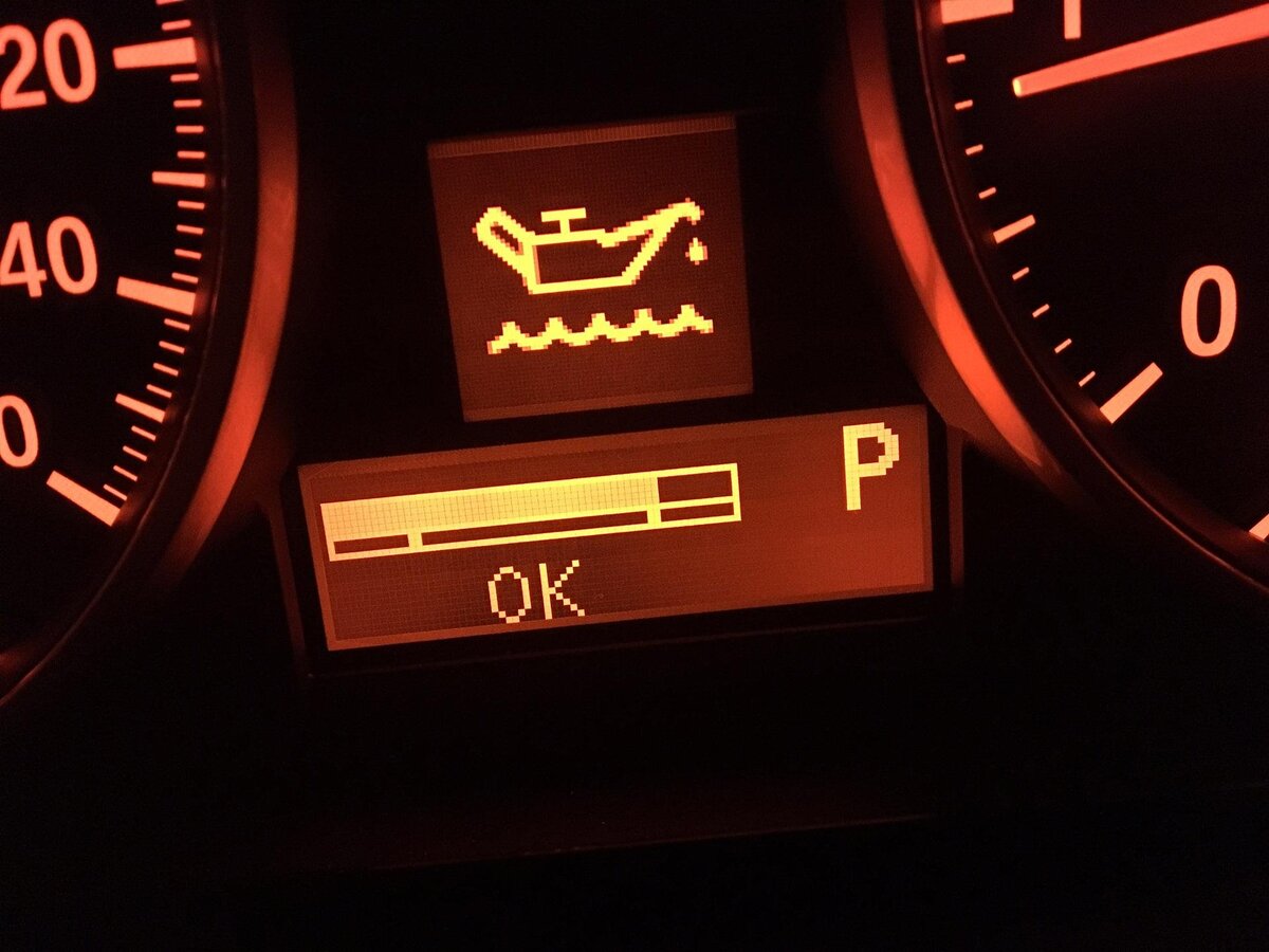 Индикация низкого давление масла на приборной панели автомобиля