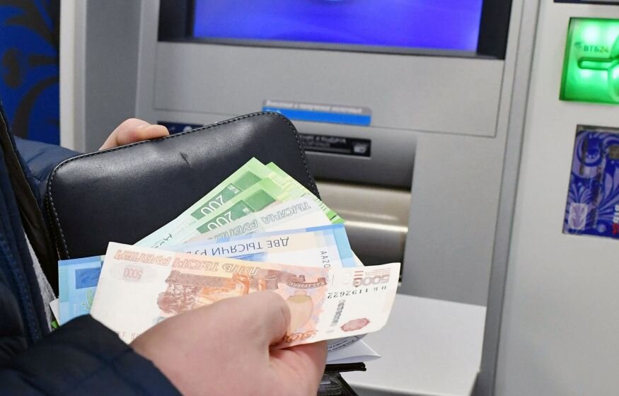    Эксперт: Зарплаты россиян в этих отраслях вырастут после ухода мигрантов