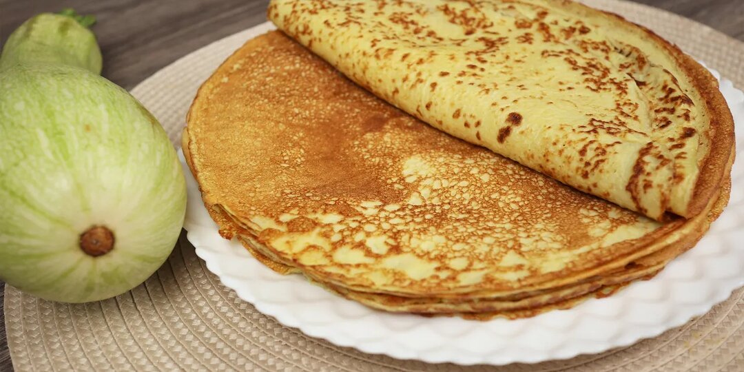 Эти блинчики из кабачков гораздо вкуснее и нежнее обычных: никто не догадается, из чего они сделаны