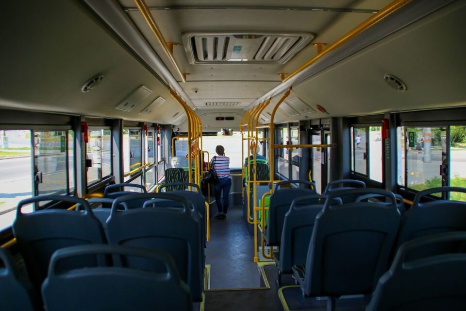    Автобус. Общественный транспорт.. Источник: Виталий Барабаш