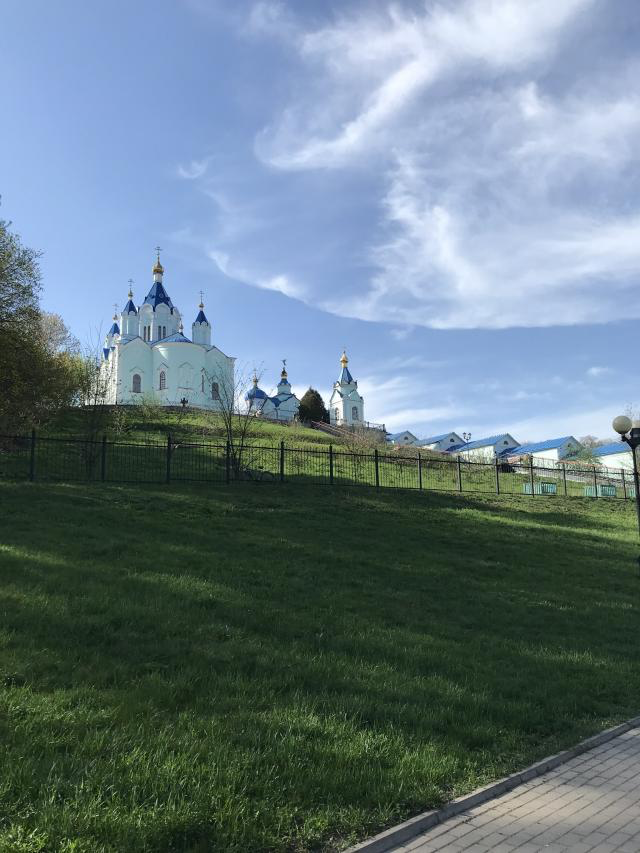 Общий вид снизу, от родников
