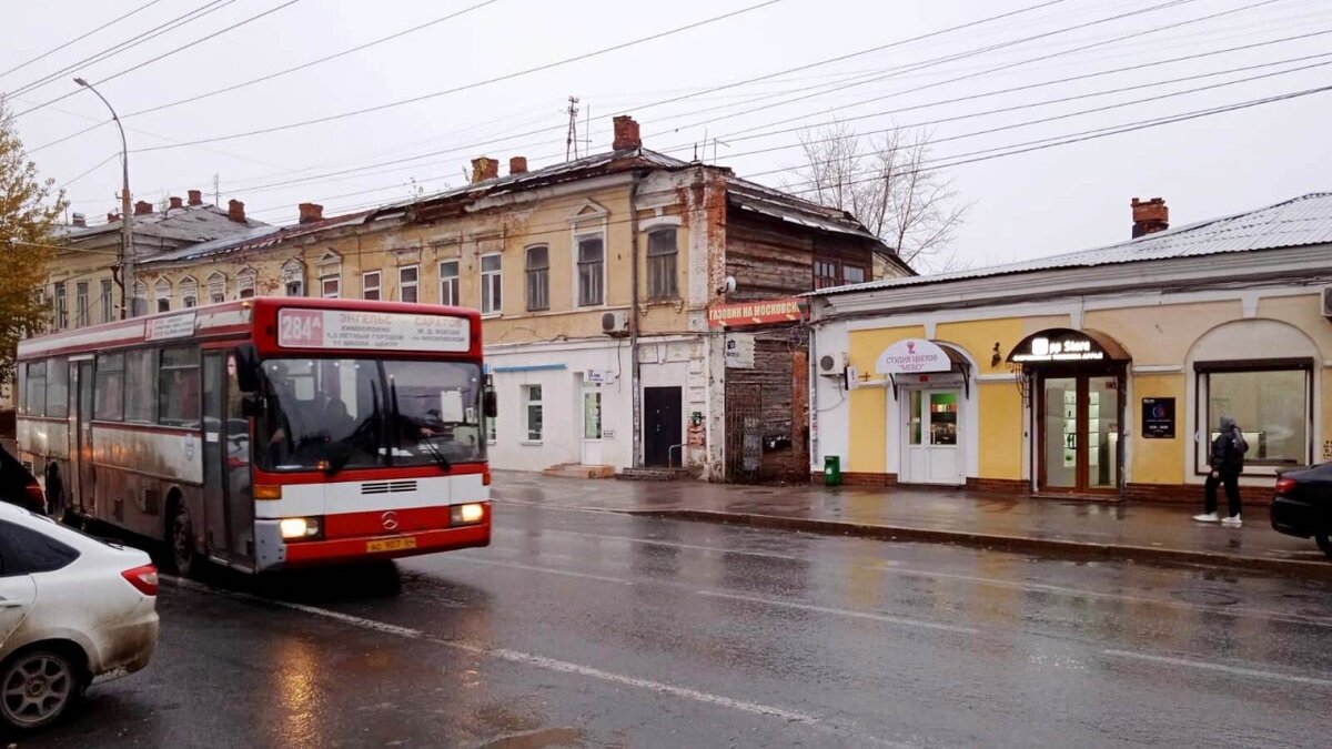 Уехать вечером можно только на такси!»: жители возмутились работой  автобусов Энгельс-Саратов | Reporter64 Saratov | Дзен