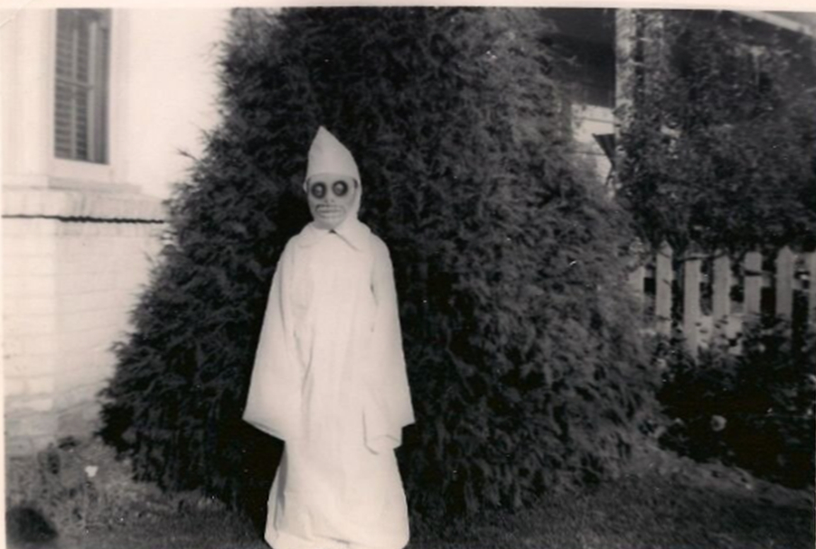 Creepy old. Старые костюмы на Хэллоуин. Костюмы на Хэллоуин раньше