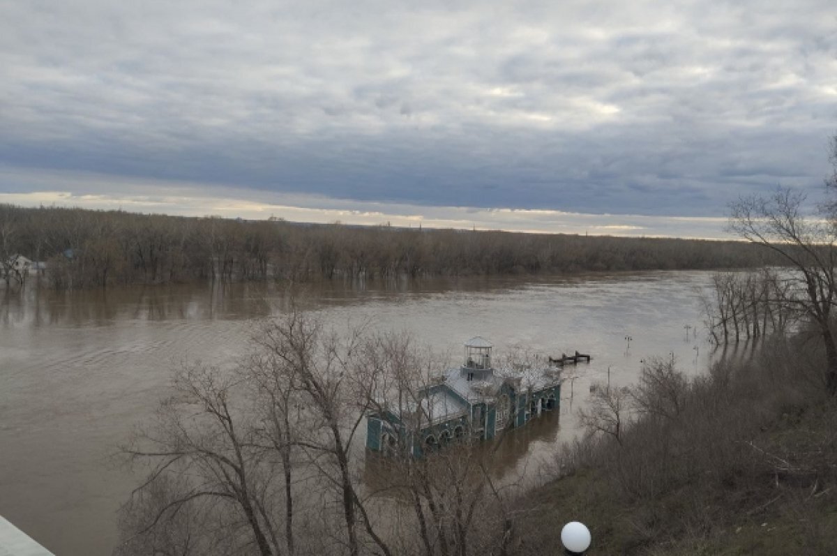    Уровень Урала в Оренбурге вернулся к докритическим отметкам