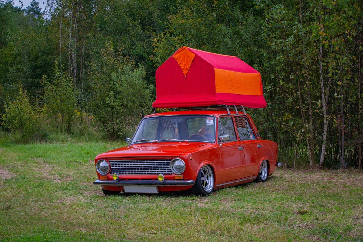    Оказалось, что «Копейка» была куплена в 2014 году, причем совершенно случайно. Для роли первого автомобиля. По пятибалльной шкале, состояние ее можно было оценить на четверку — как близкое к хорошему.