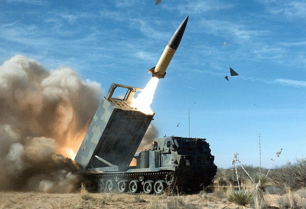   Пуск ракеты ATACMS (cc) army.mil