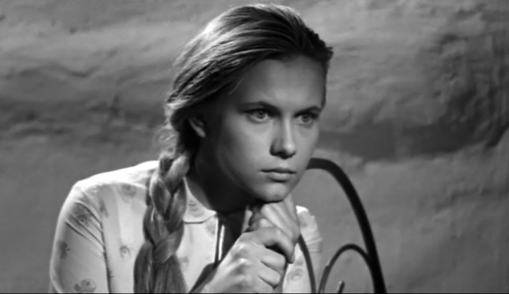 Олеся Чабан в драме Ю. Солнцева "Незабываемое". 1967