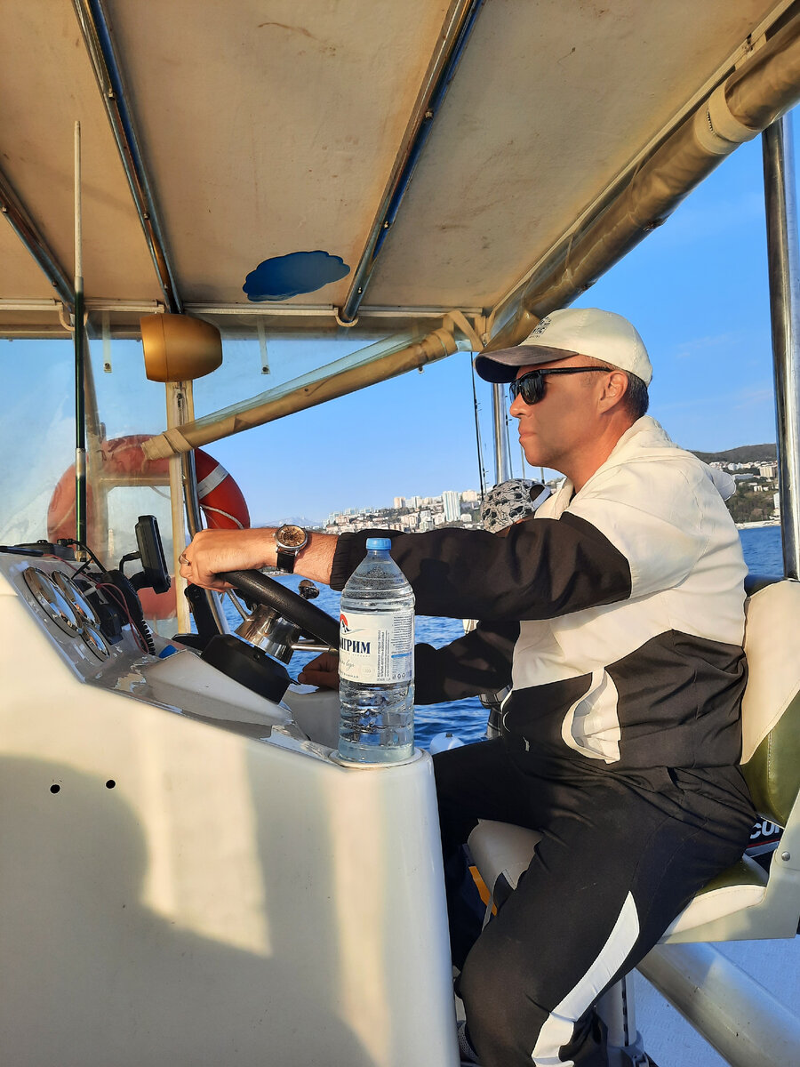 Это Дмитрий, наш капитан.