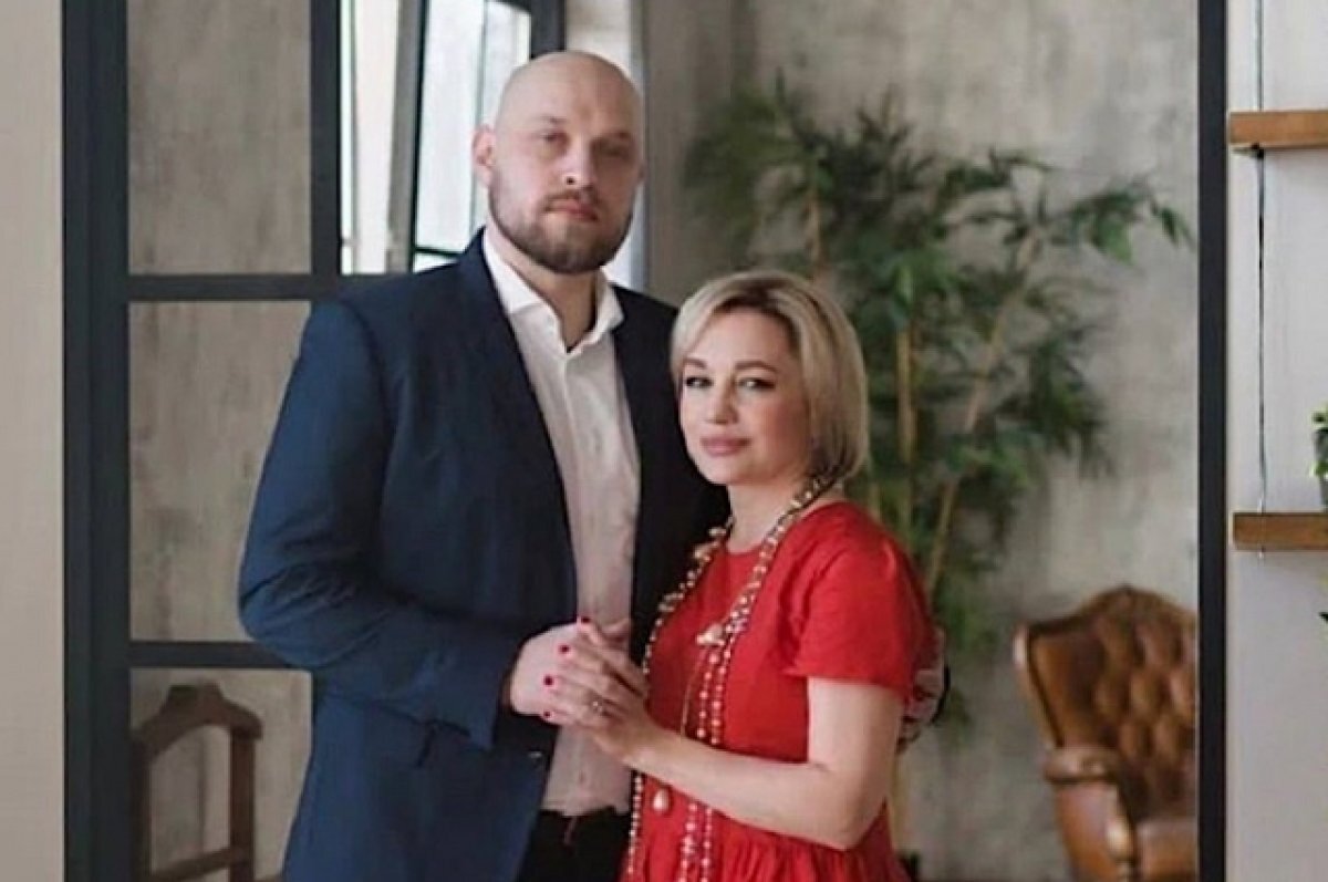    Молодой муж Татьяны Булановой задолжал приставам около 9 млн рублей