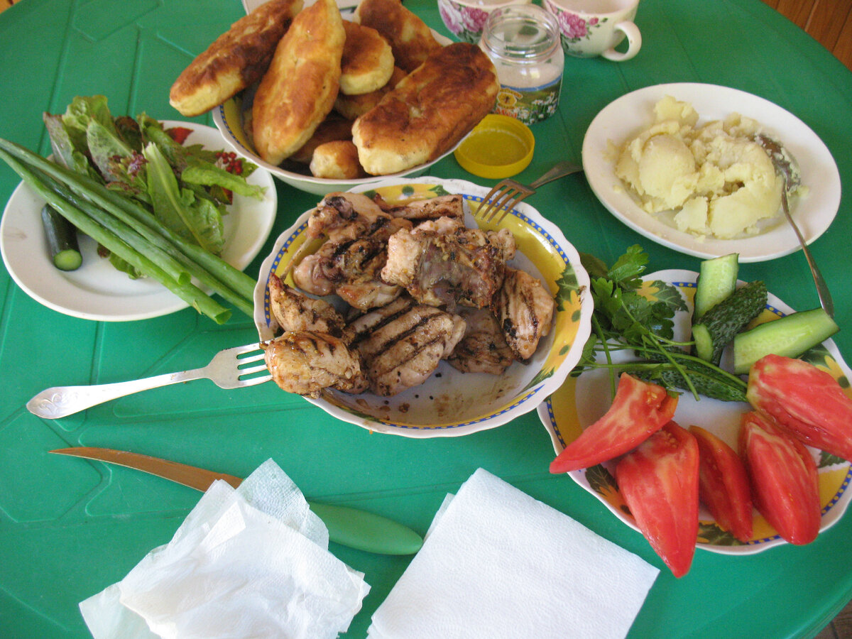 все вкусно на свежем воздухе!