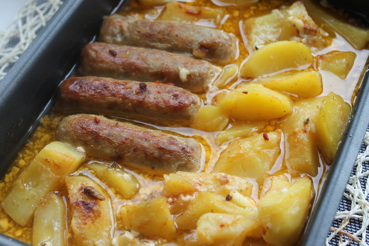 И картошка пропеклась, и колбаски подрумянились, как на костре