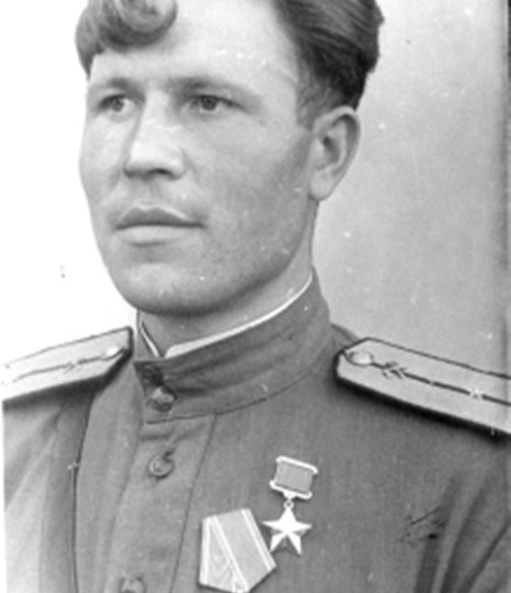 Из подручных средств сделал плот и обеспечил переправу на плацдарм. Подвиг лейтенанта Федора Коновалова