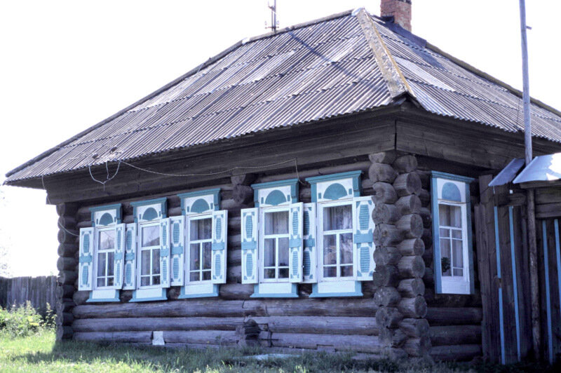 Дом-пятистенок в с. Шайдуриха (Невьянский р-он, озеро Аятское).