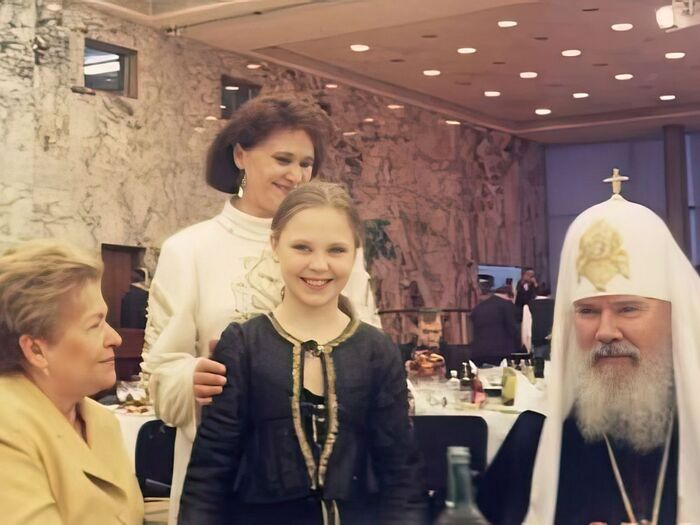 Светлана ханова биография фото Редкие снимки звезд из 90-х: Бутусов с молодой женой и пивом, Шура с качками, "г