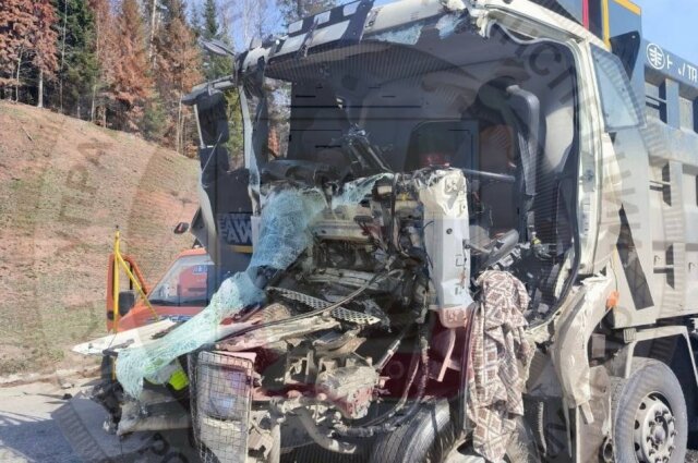    Последствия ДТП на Восточном обходе Перми 23 апреля. Фото: Пресс-служба УГИБДД по Пермскому краю