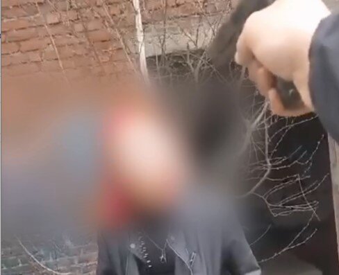    В Иванове мужчина с пистолетом угрожает прохожим