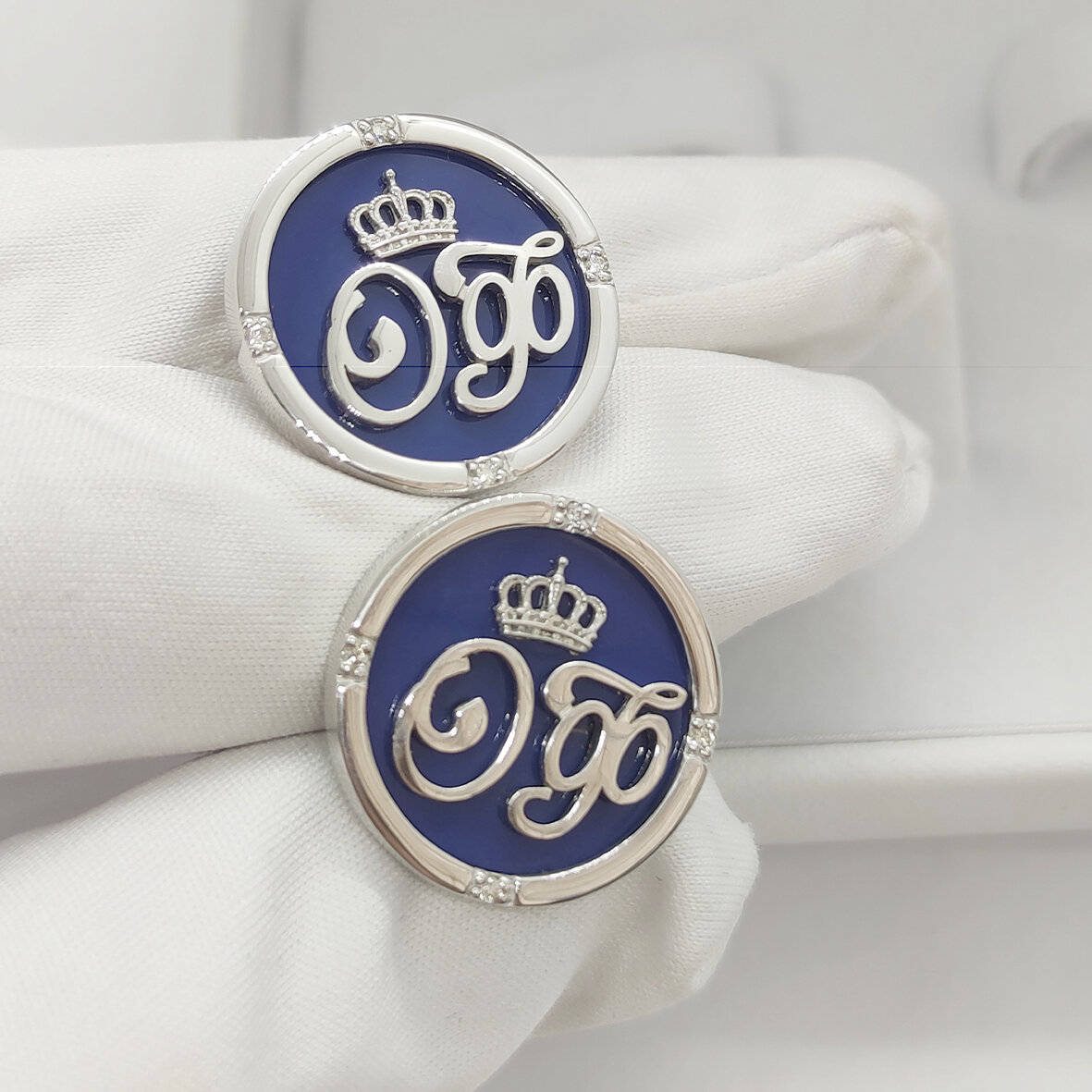 Шикарные запонки с эмалью и Короной www.zaponki.pro