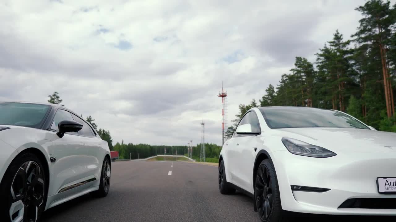 Сравним ZEEKR 001 vs TESLA Y Perfomance. Кто победит_ Приходите на  ТЕСТ-ДРАЙВ!