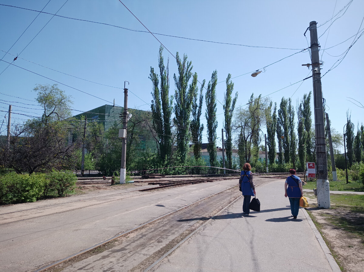 Реконструкция скоростного трамвая в Волгограде продолжается. Её очередной этап начался 15 апреля, как и было обещано администрацией Волгограда.-2