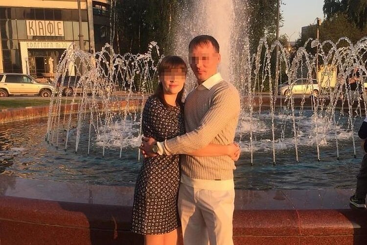 Многодетная мать весь день ходила к щедрой машине. Фото: соцсети. 