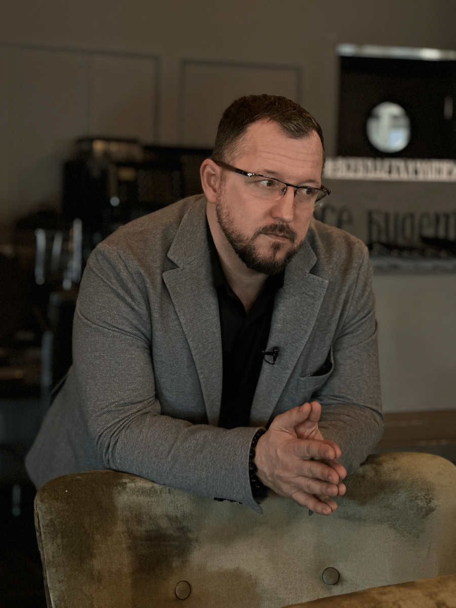 Суггестивный психолог Андрей Грязнов, гипнотерапевт