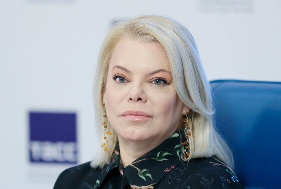    Яна Поплавская