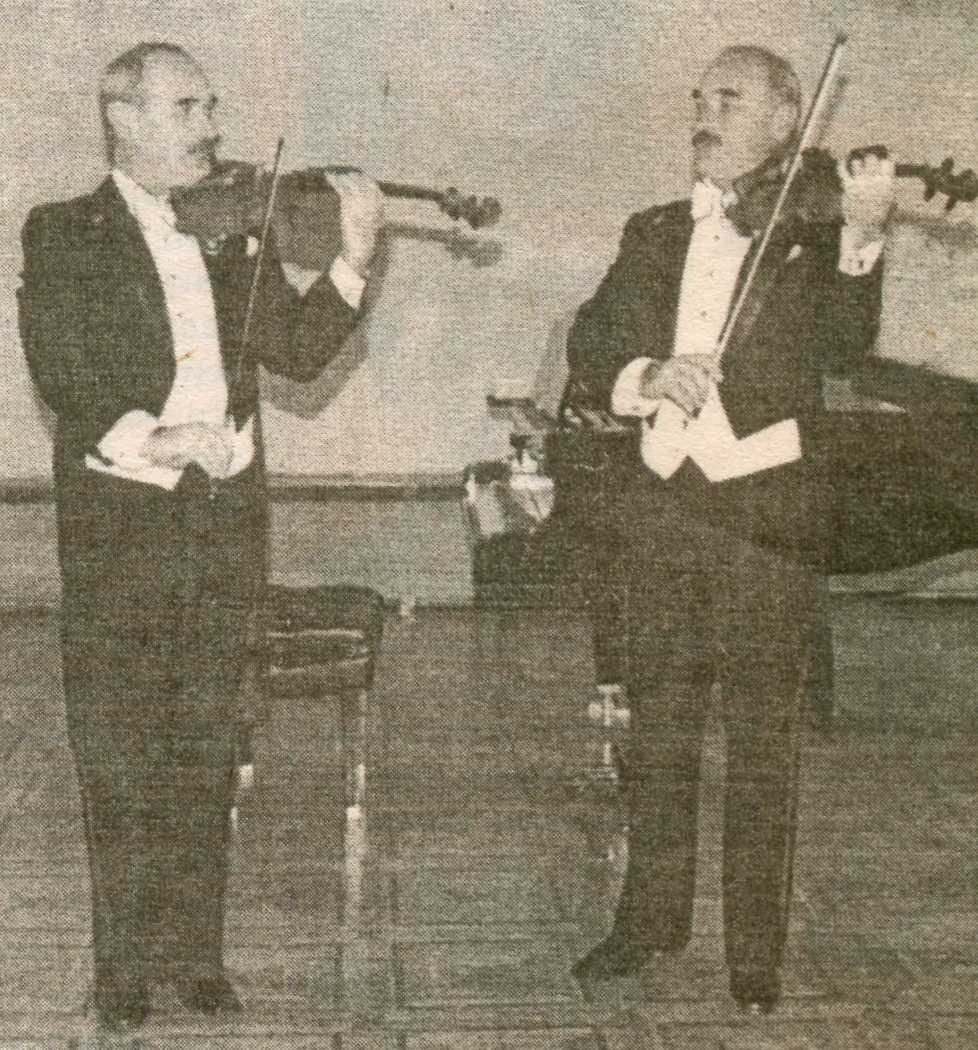 Скрипичный дуэт братьев-близнецов Ашота и Армена Джентереджянов