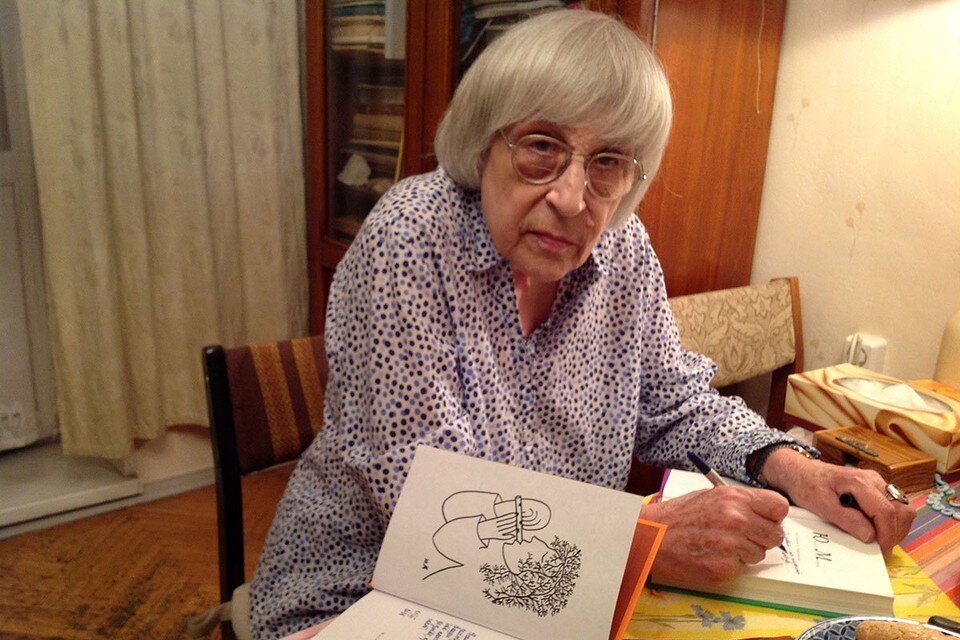    Поэтесса Юнна Мориц Александр ГАМОВ