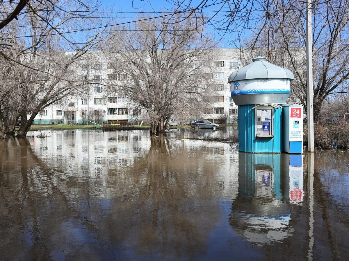    Паводок в Оренбурге© РИА Новости / Максим Богодвид