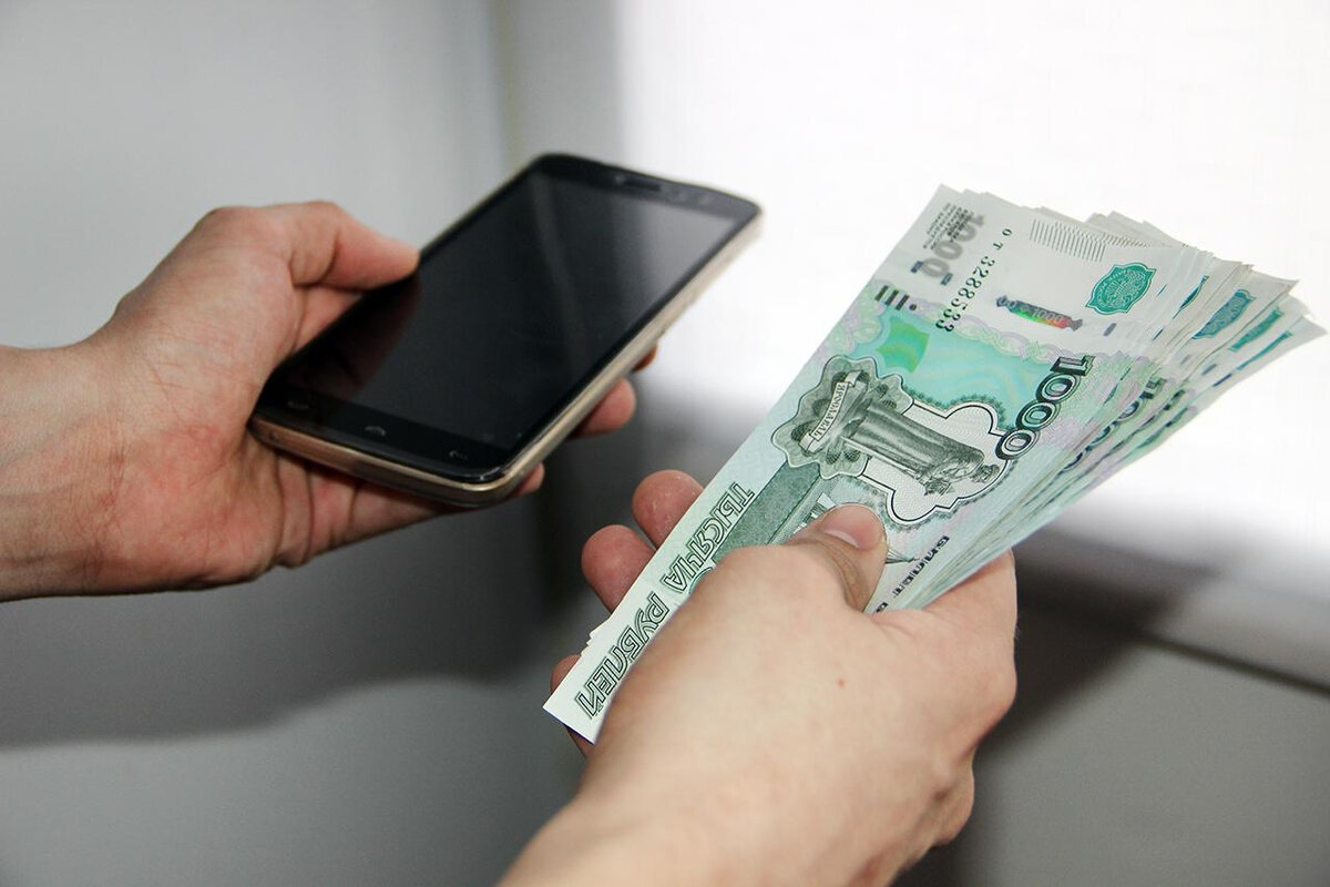 Зарядка телефона на работе: воровство или способ сэкономить для семейного бюджета?