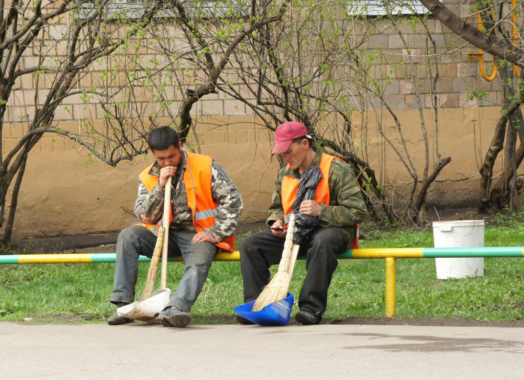 Дворники в Москве. Фото: bangkokbook.ru