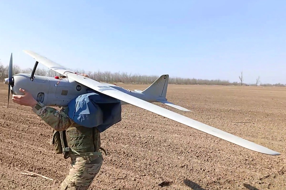    Рвать пехоту и танки.