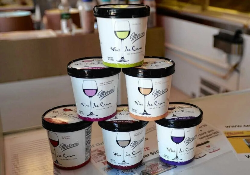 #Идея #Оффлайн

Чтобы добиться успехов в пищевом бизнесе, производители идут на всевозможные ухищрения. Так, американская компания Mercer предлагает потребителю новый уникальный продукт — винное мороженое. 

Делать мороженое с добавлением фруктового сока стали уже очень давно, но вот добавлять в это лакомство алкогольную составляющую еще не пробовал никто. Предприимчивые американцы успешно исправили ситуацию и сумели заработать на своей идее приличное состояние.

Мороженое из вина имеет крепость в 5 градусов. Компания предлагает широкий ассортимент продукта. Среди самых популярных вкусов выделяют лакомства под названиями «Шоколад-Каберне», «Шардоне», «Вишня-Мерло», «Малиновая настойка» и другие. У мужчин самым востребованным является мороженое «Чистый портвейн».