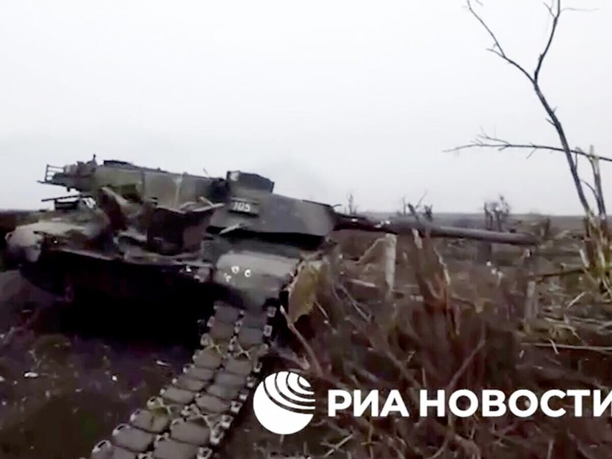    Подбитый в селе Бердычи танк Abrams© РИА Новости
