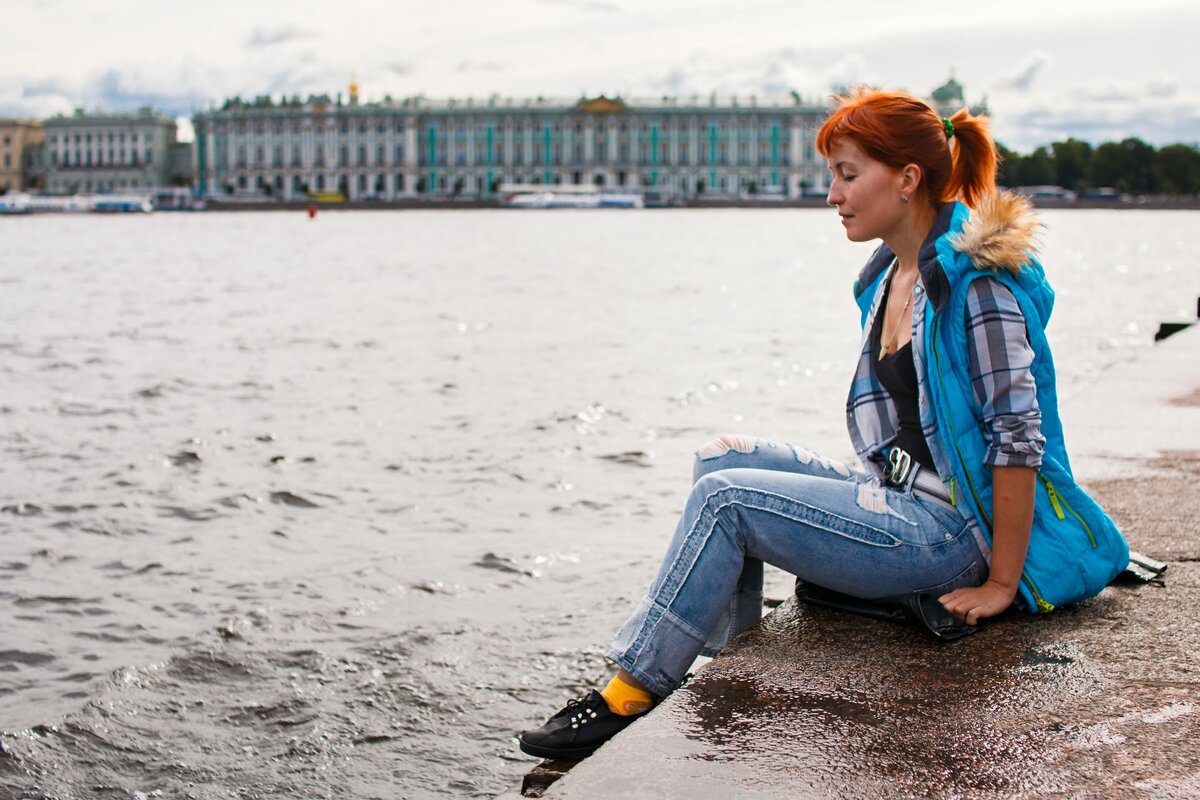 Это я начерпала невской воды тапками. 