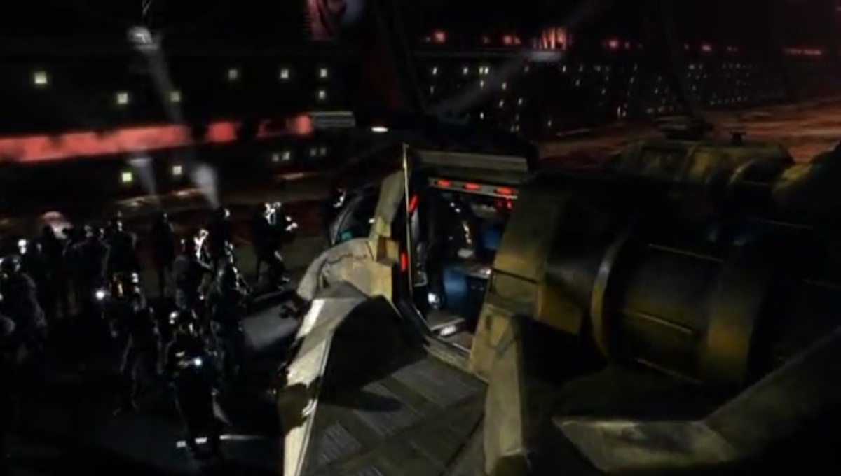 На подлете творилась хрень, мы включили режим максимальной безопасности, но шапки-ушанки остались в другой вселенной