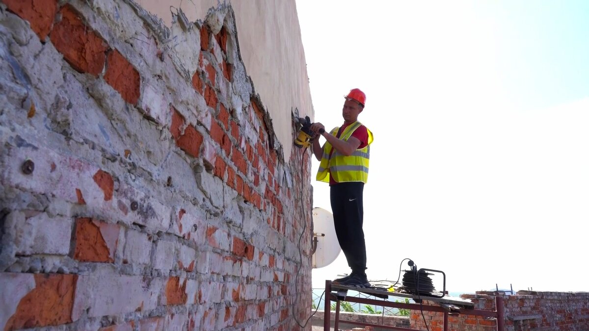    Югра восстанавливает дом детского творчества в Макеевке