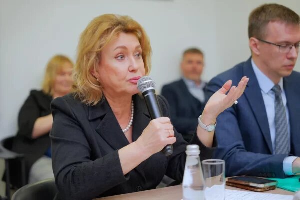 Ирина Иванова, депутат Законодательного собрания Петербурга и председатель комиссии по промышленности, экономике и предпринимательству. Фото: Валентин Беликов. РБК Петербург