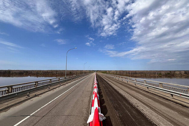    В Советском районе начали ремонтировать мост через реку Вятку
