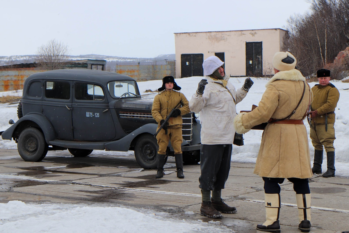 В поселке Сафоново Мурманской области провели военно-историческую  реконструкцию Мурманской наступательной операции | На страже Родины | Дзен