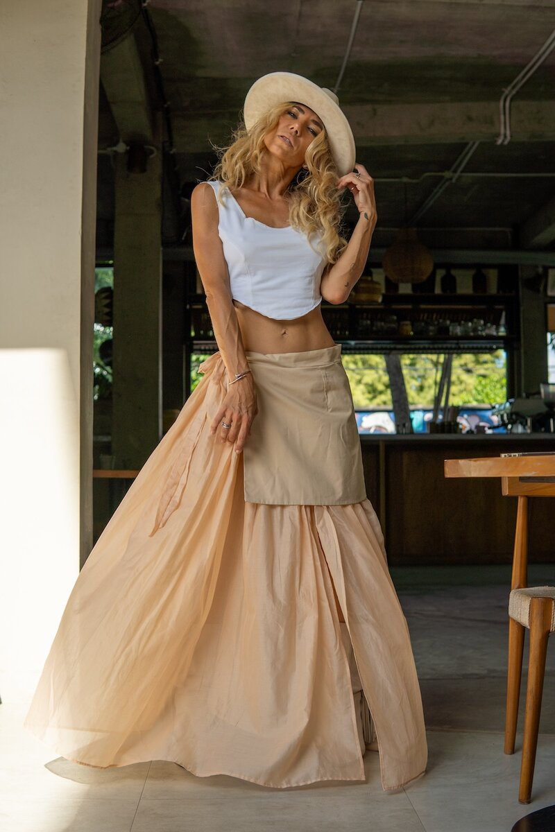 Образ CurlyHouse