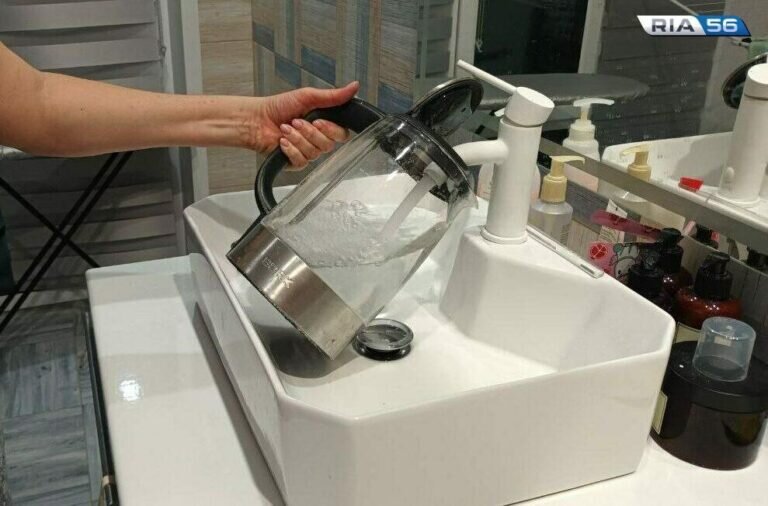    В поселке Никель возобновлена подача воды Андрей Севостьянов