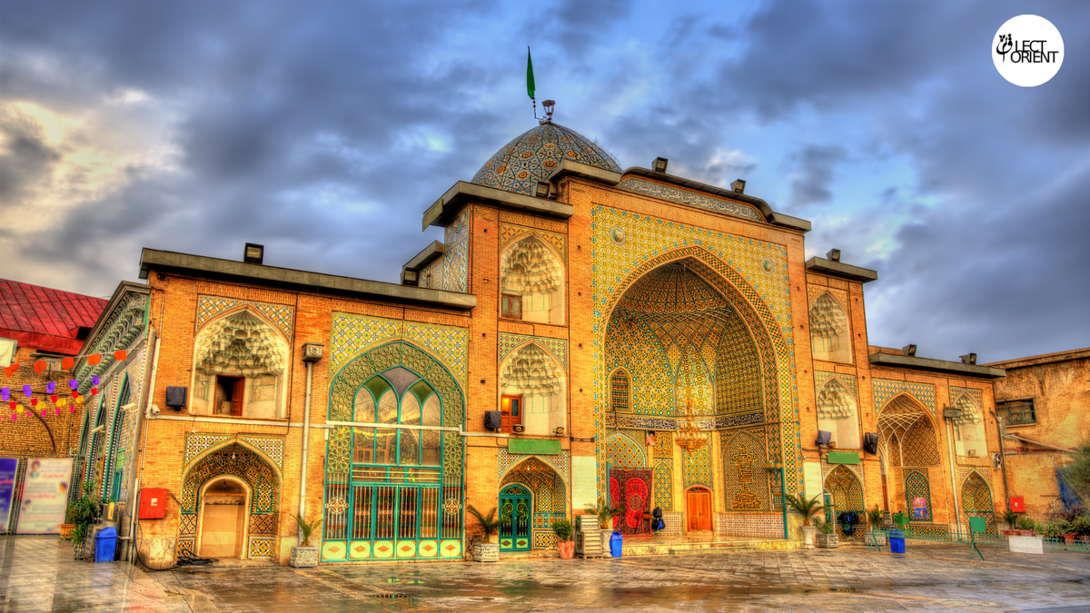 Мечеть, стоящая на территории Гранд Базара. Фото взято из открытого фотостока Canva