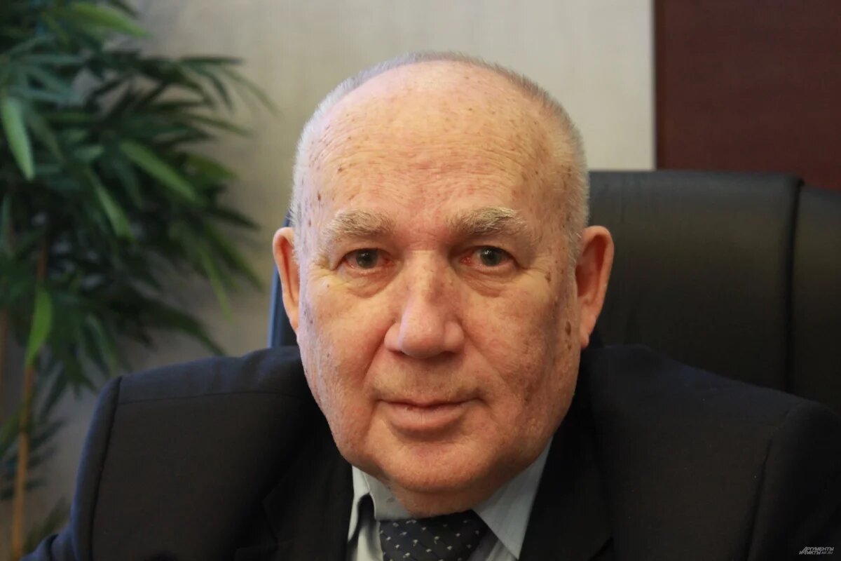    Центру образования №23 в Туле присвоят имя Николая Макаровца