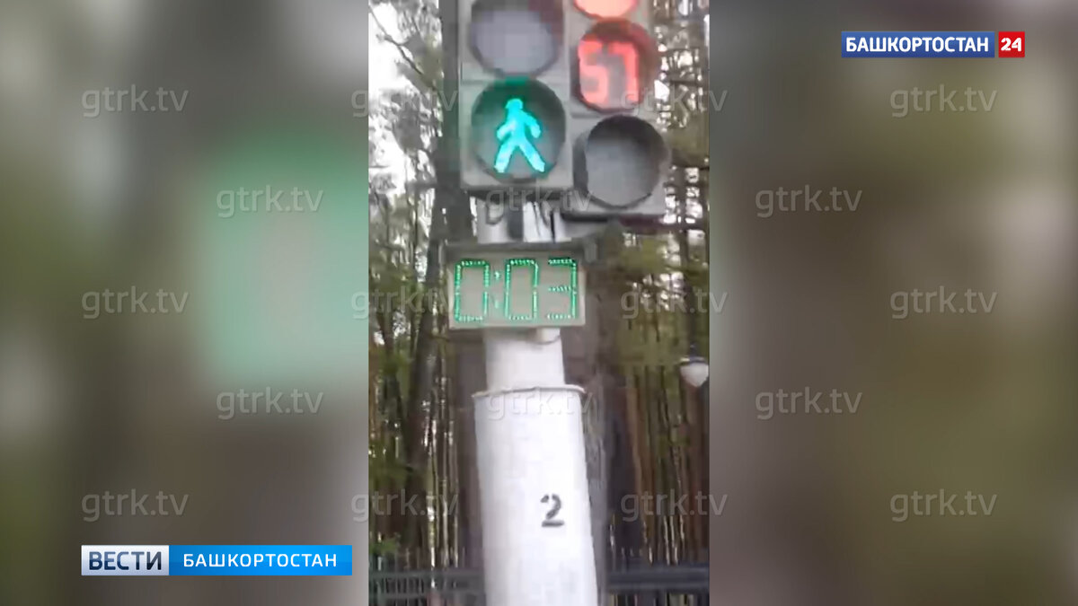    "Поверните, пожалуйста, этот светофор": уфимцы пожаловались на организацию движения на улице Авроры