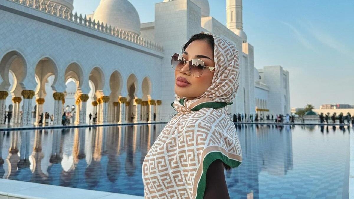    Say Mo:instagram.com/say_mo__